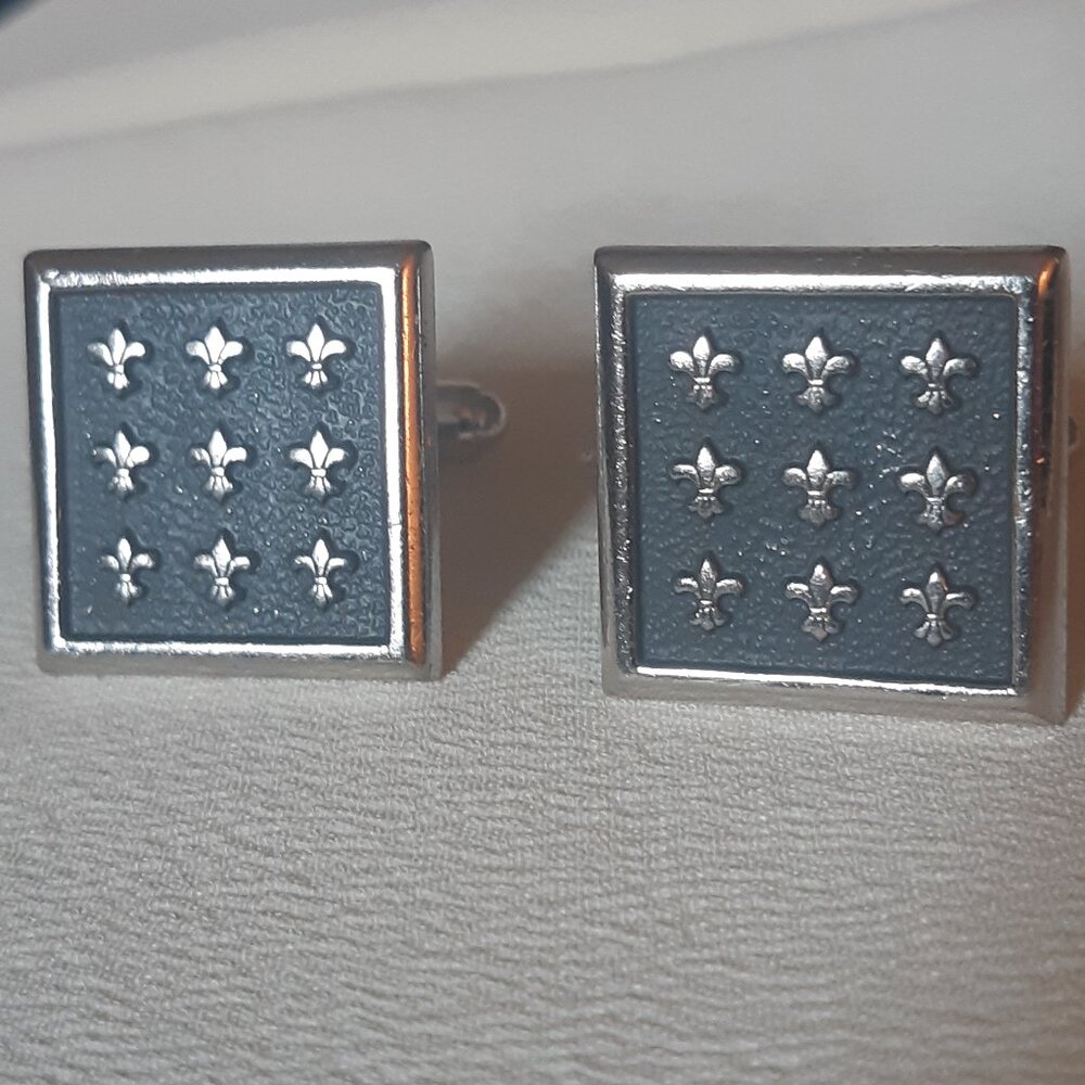 ⚡️BUY 3 for $55⚡️ Vintage Fleur De Lis Sliver Tone & Black Cuff Links
